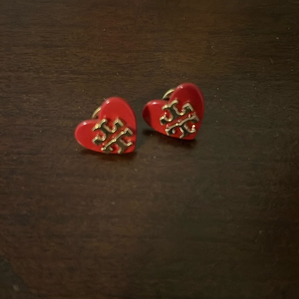Tory Burch Heart Studs